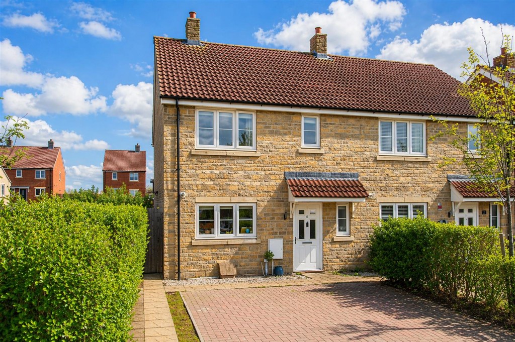 Images for Buttercup Close, Raunds EAID:oscarjamesapi BID:8
