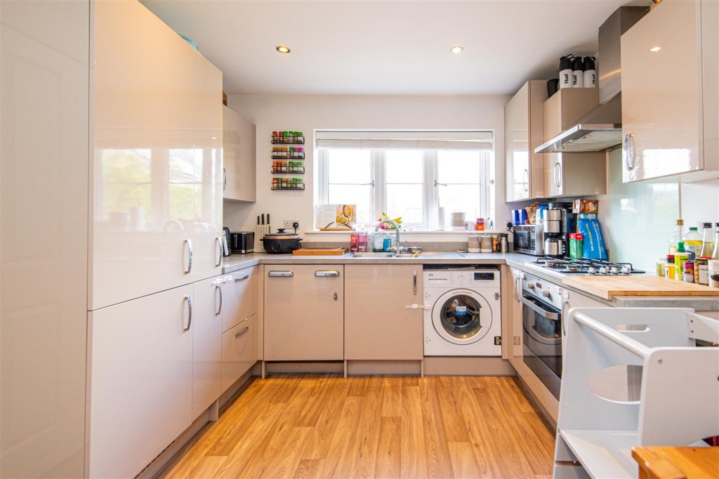 Images for Buttercup Close, Raunds EAID:oscarjamesapi BID:8