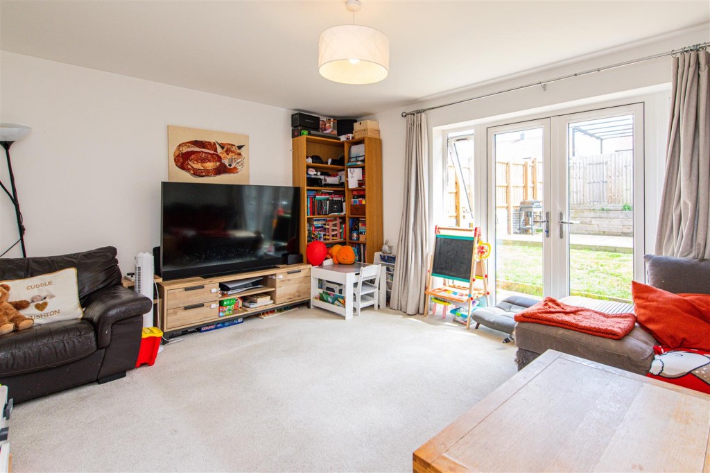 Images for Buttercup Close, Raunds EAID:oscarjamesapi BID:8