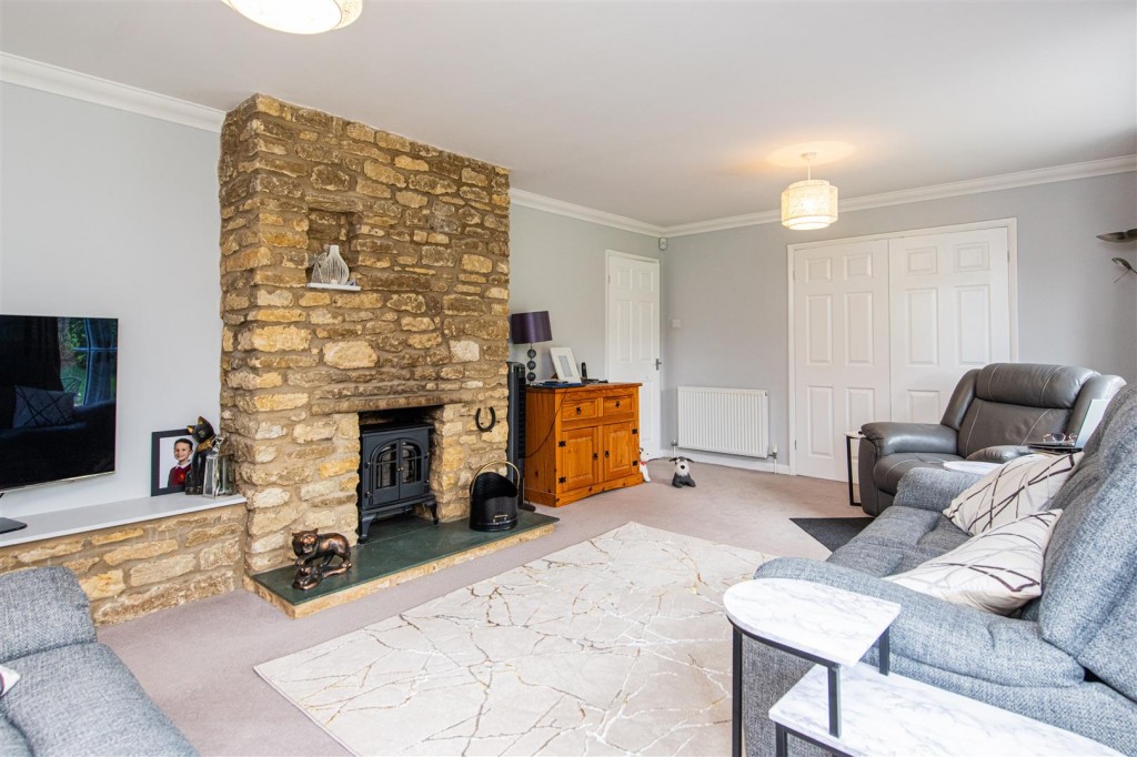 Images for Evergreen Drive, Little Addington, Kettering EAID:oscarjamesapi BID:3