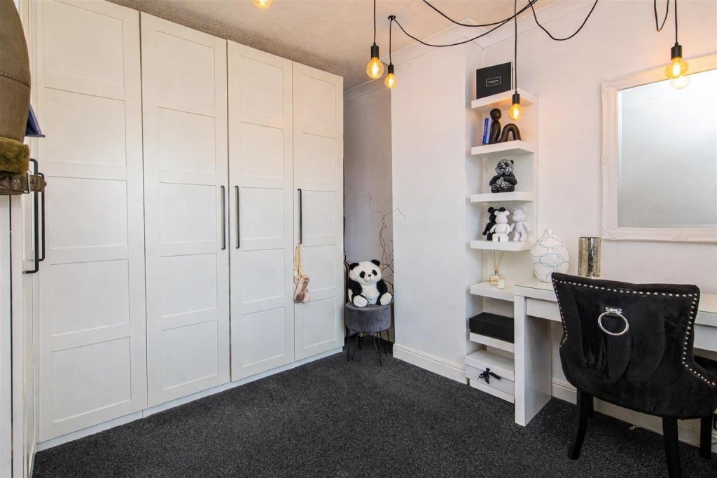 Images for High Street, Finedon EAID:oscarjamesapi BID:3