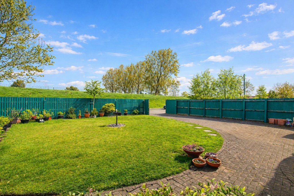 Images for Blenheim Walk, Corby EAID:oscarjamesapi BID:4