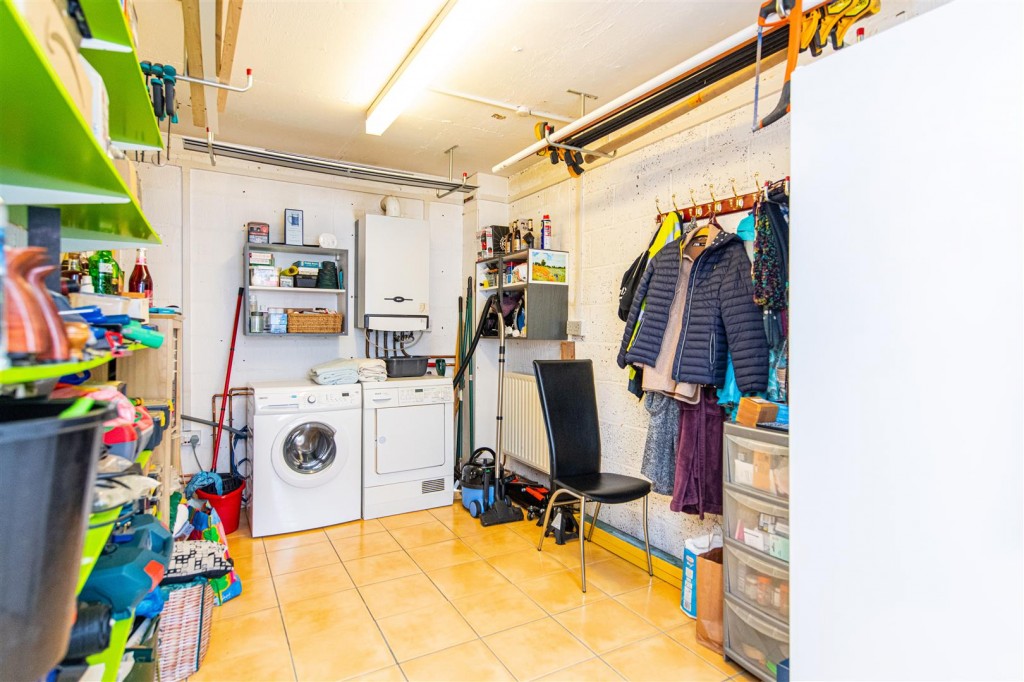 Images for Blenheim Walk, Corby EAID:oscarjamesapi BID:4