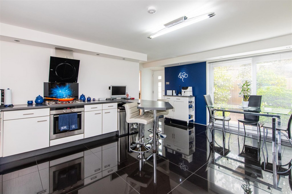 Images for Blenheim Walk, Corby EAID:oscarjamesapi BID:4