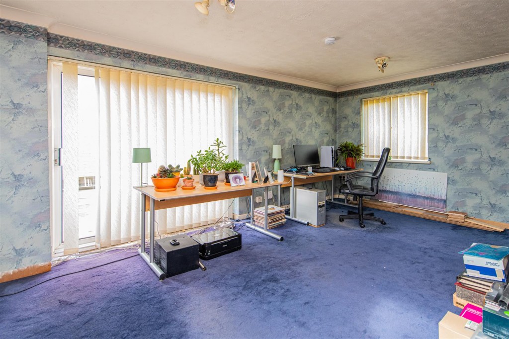 Images for Blenheim Walk, Corby EAID:oscarjamesapi BID:4