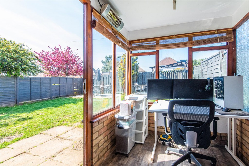 Images for Sandpiper Close, Burton Latimer EAID:oscarjamesapi BID:3