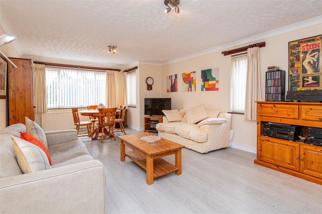 Images for London Road, Kettering EAID:oscarjamesapi BID:2