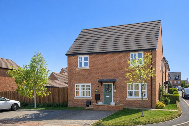 Palmer Crescent, Burton Latimer - EAID:oscarjamesapi, BID:3