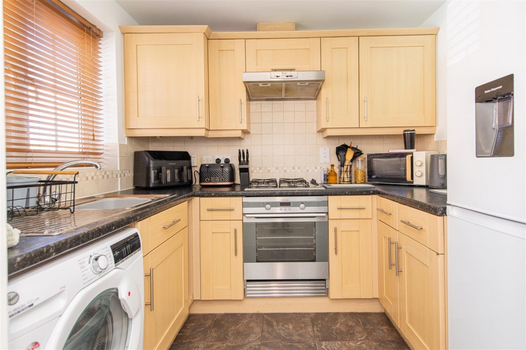 Images for Celtic Close, Higham Ferrers EAID:oscarjamesapi BID:8