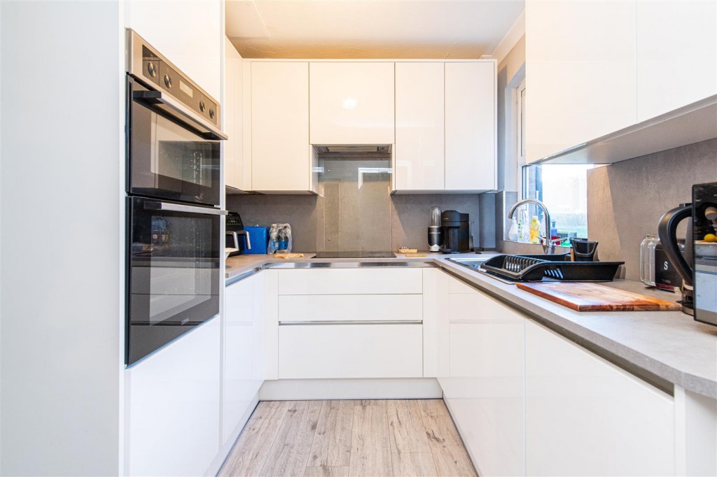 Images for Queen Street, Rushden EAID:oscarjamesapi BID:8