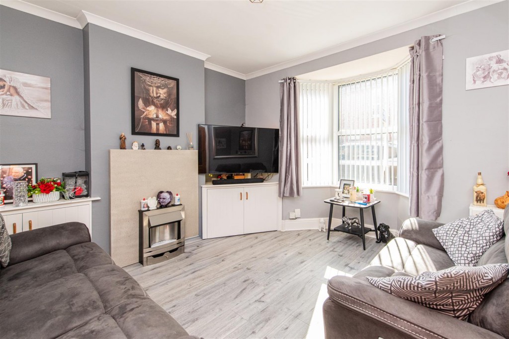 Images for Queen Street, Rushden EAID:oscarjamesapi BID:8