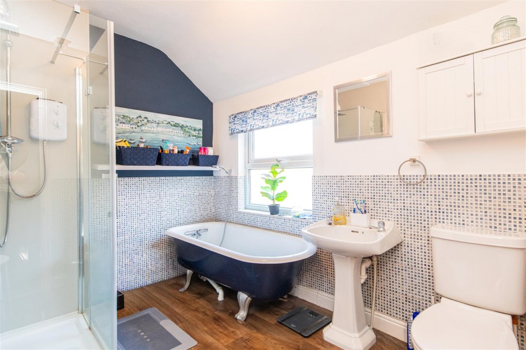 Images for Queen Street, Rushden EAID:oscarjamesapi BID:8