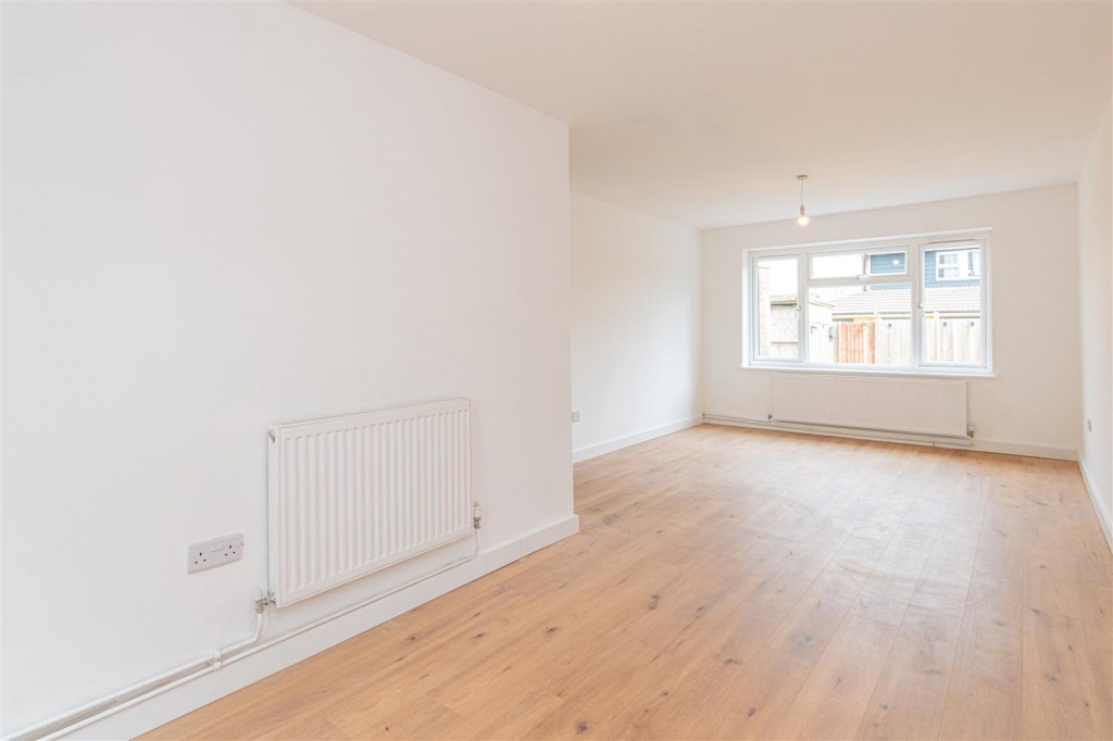 Images for Elizabeth Way, Higham Ferrers EAID:oscarjamesapi BID:8