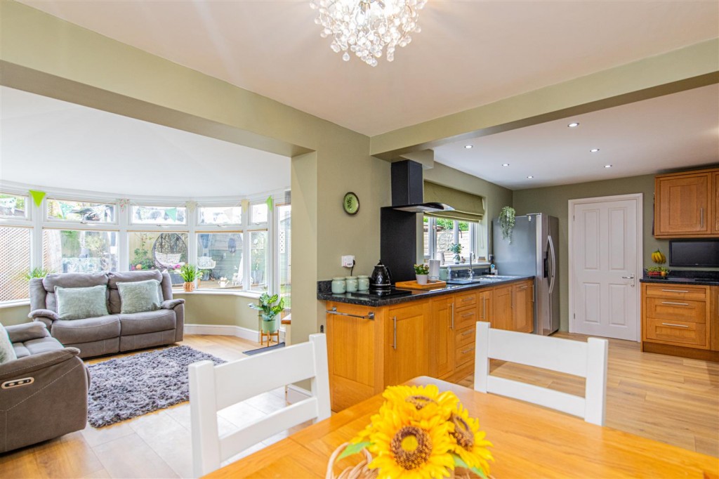 Images for Diana Way, Burton Latimer EAID:oscarjamesapi BID:3