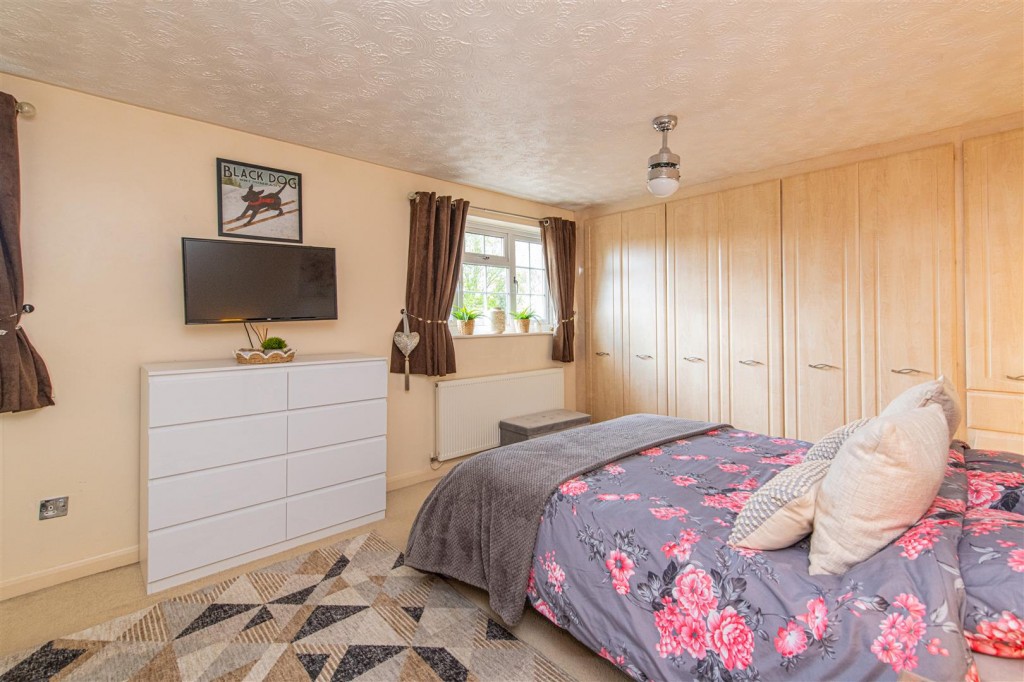 Images for Diana Way, Burton Latimer EAID:oscarjamesapi BID:3