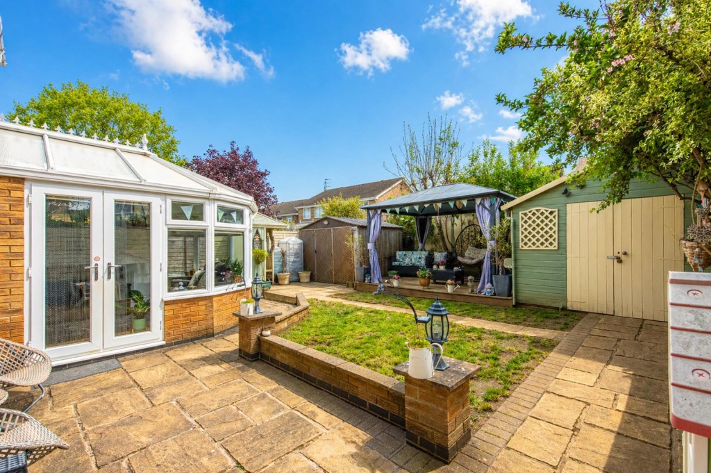 Images for Diana Way, Burton Latimer EAID:oscarjamesapi BID:3