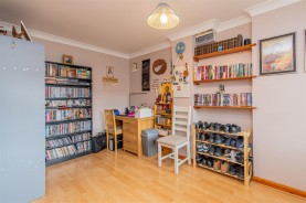 Images for Diana Way, Burton Latimer