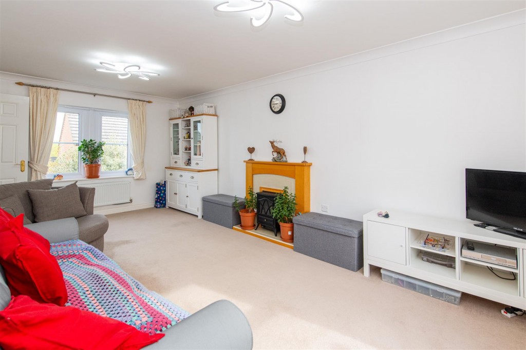 Images for Celtic Close, Higham Ferrers EAID:oscarjamesapi BID:8