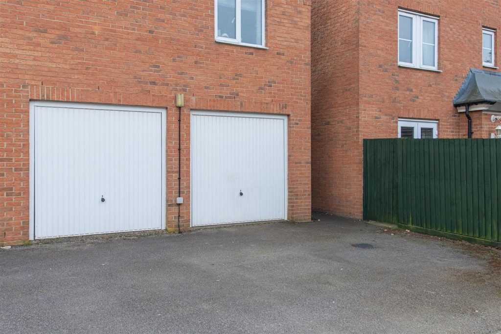 Images for Celtic Close, Higham Ferrers EAID:oscarjamesapi BID:8