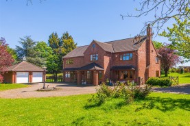 Images for Gables House, Arthingworth Road, Desborough