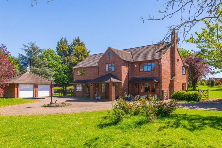 Gables House, Arthingworth Road, Desborough - EAID:oscarjamesapi, BID:5