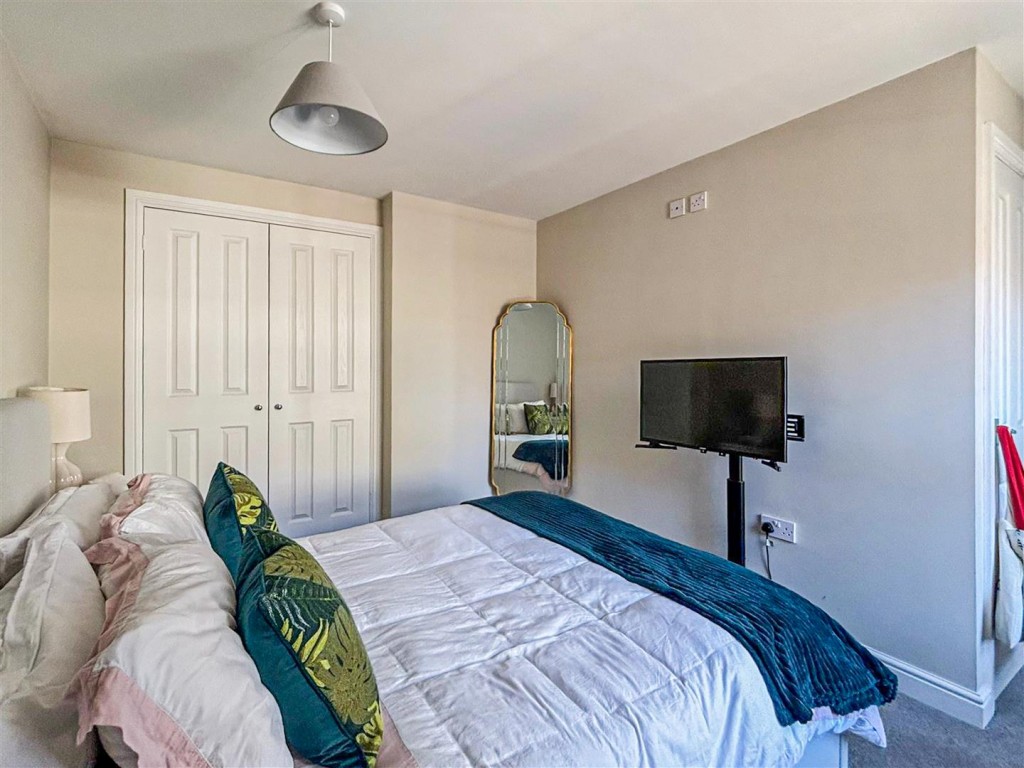 Images for High Street, Thrapston, Kettering EAID:oscarjamesapi BID:2