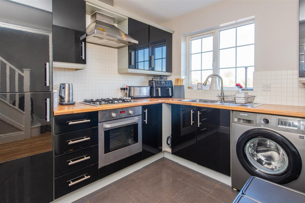 Images for Burdock Way, Desborough, Kettering EAID:oscarjamesapi BID:2