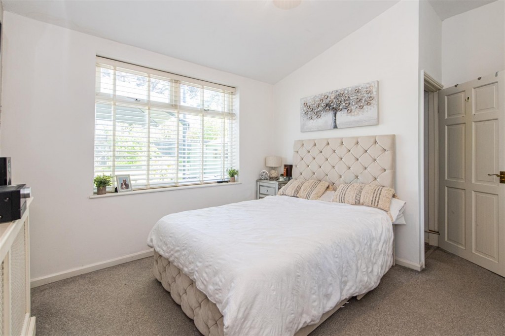 Images for East Avenue, Burton Latimer EAID:oscarjamesapi BID:3