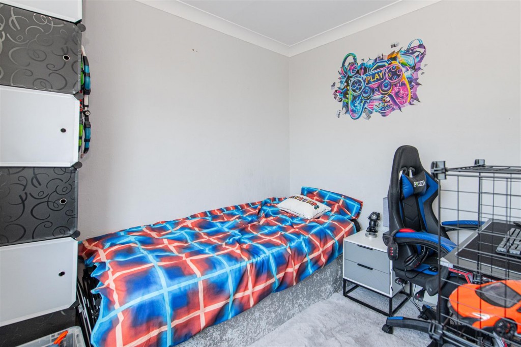 Images for East Avenue, Burton Latimer EAID:oscarjamesapi BID:3