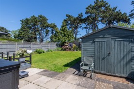 Images for East Avenue, Burton Latimer