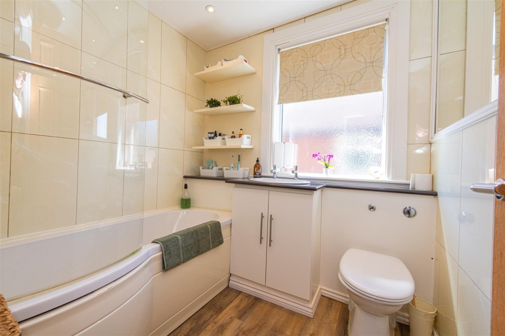 Images for The Headlands, Market Harborough EAID:oscarjamesapi BID:5