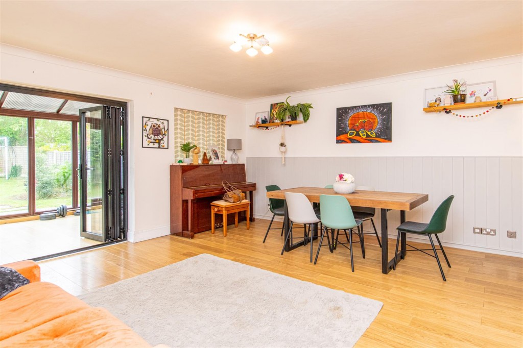 Images for Ripley Road, Cottingham EAID:oscarjamesapi BID:4