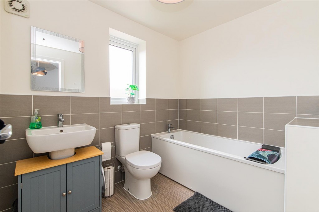 Images for Speight Crescent, Barton Seagrave EAID:oscarjamesapi BID:3