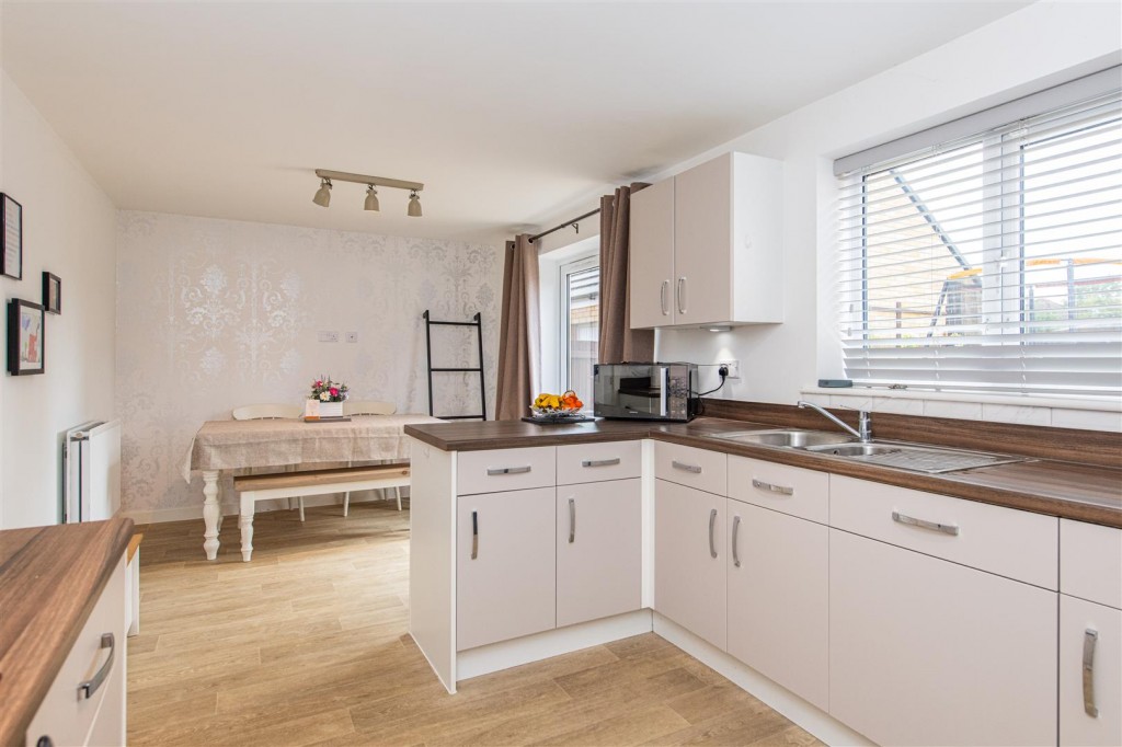 Images for Speight Crescent, Barton Seagrave EAID:oscarjamesapi BID:3