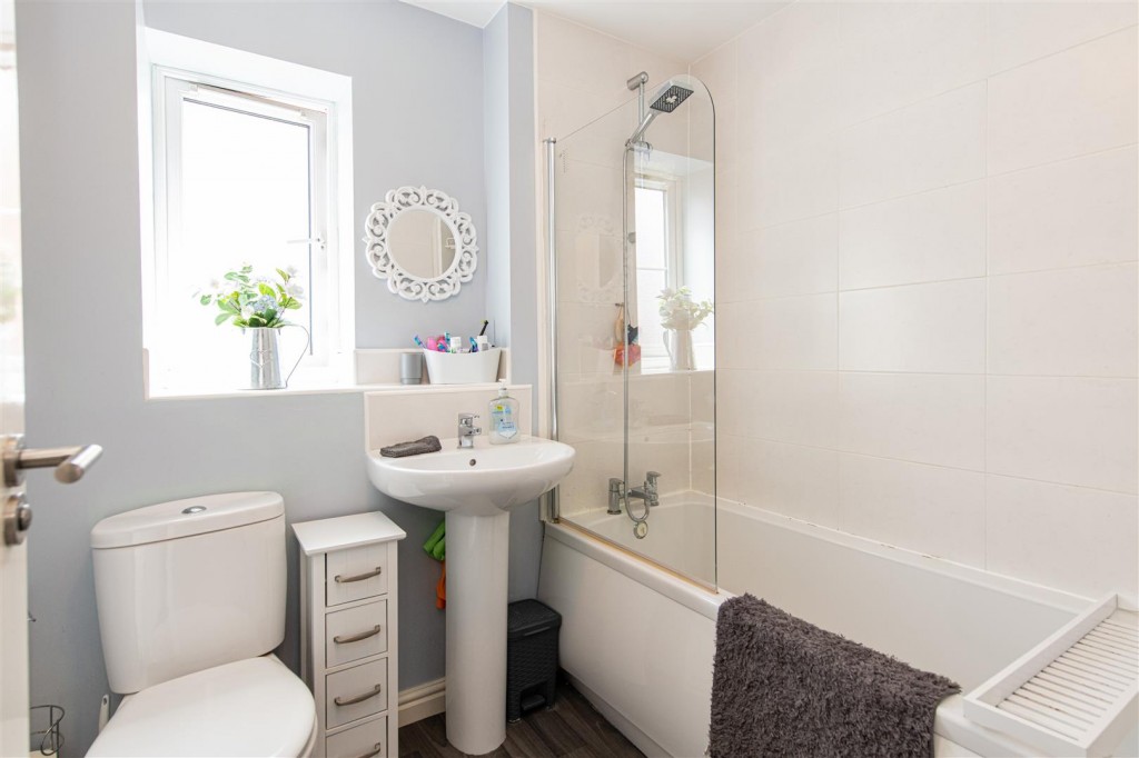 Images for Walden Road, Burton Latimer EAID:oscarjamesapi BID:3