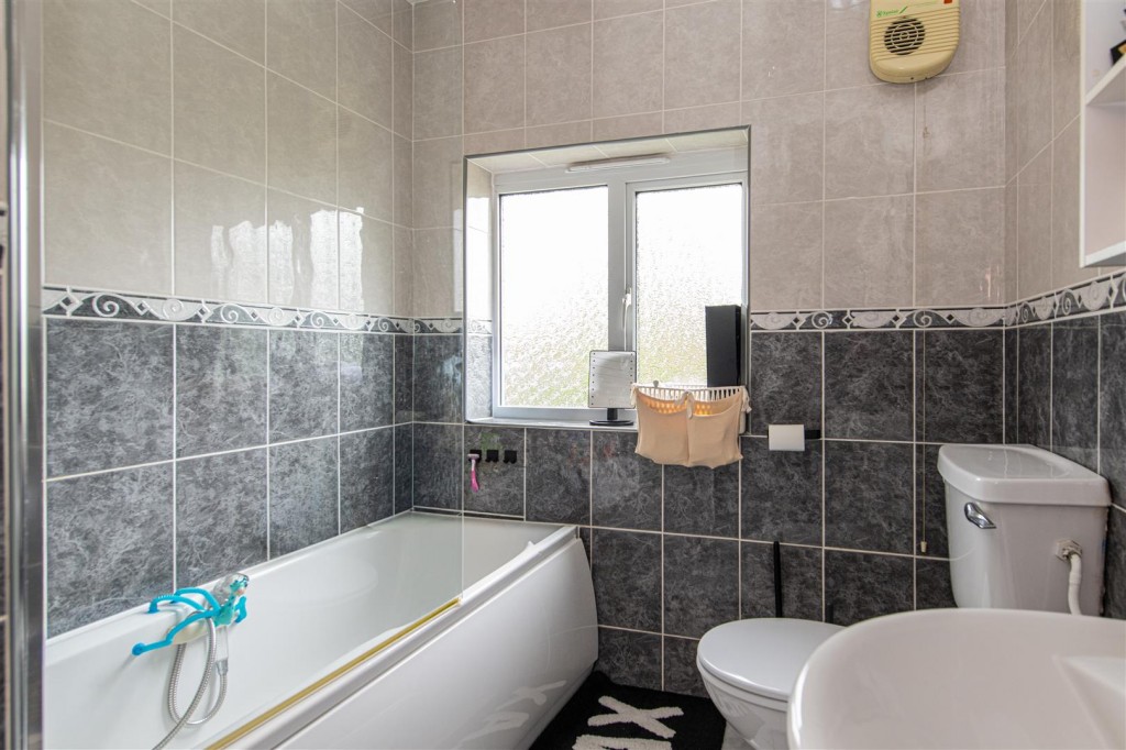 Images for Studfall Avenue, Corby EAID:oscarjamesapi BID:4