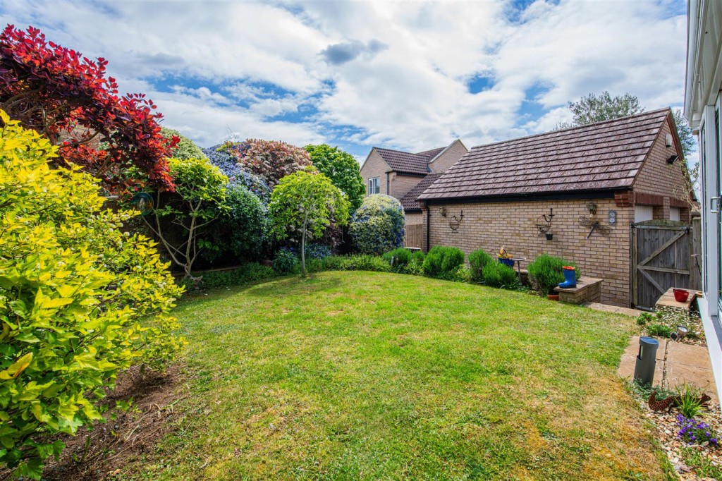 Images for Cranford Road, Burton Latimer EAID:oscarjamesapi BID:3