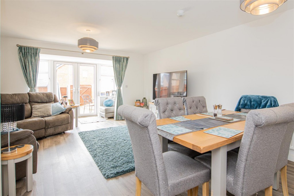 Images for Irthlingborough Road North, Wellingborough EAID:oscarjamesapi BID:6
