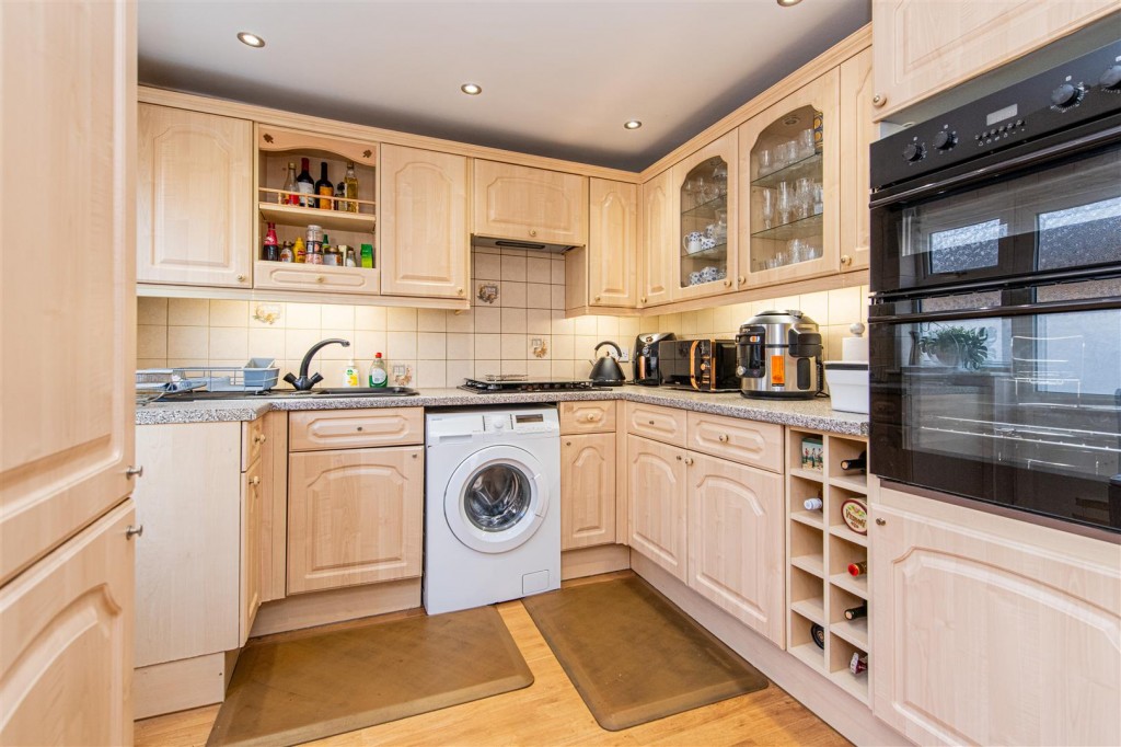Images for Scott Road, Wellingborough EAID:oscarjamesapi BID:6