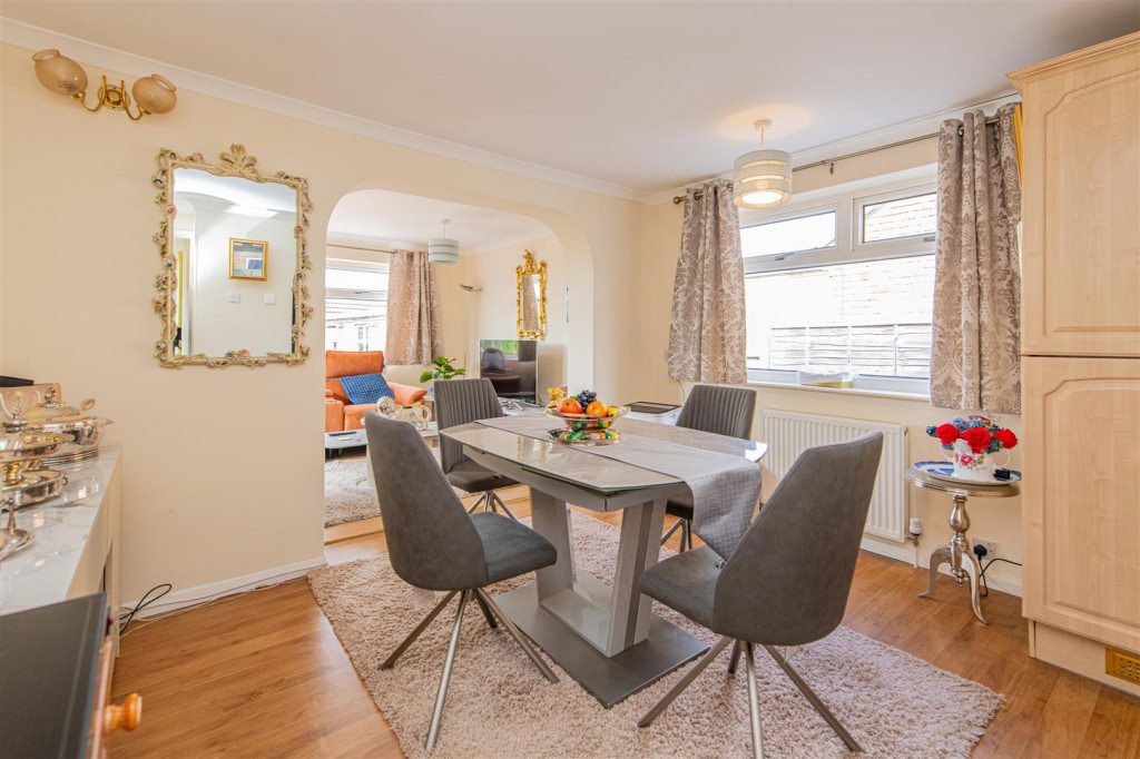 Images for Scott Road, Wellingborough EAID:oscarjamesapi BID:6