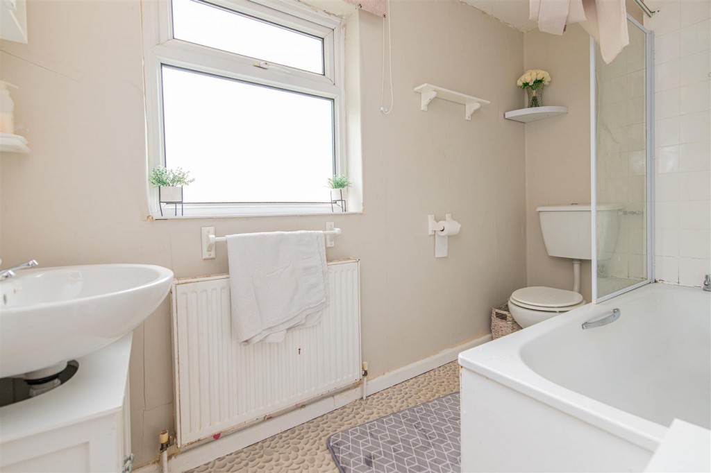 Images for Ringway, Northampton EAID:oscarjamesapi BID:1