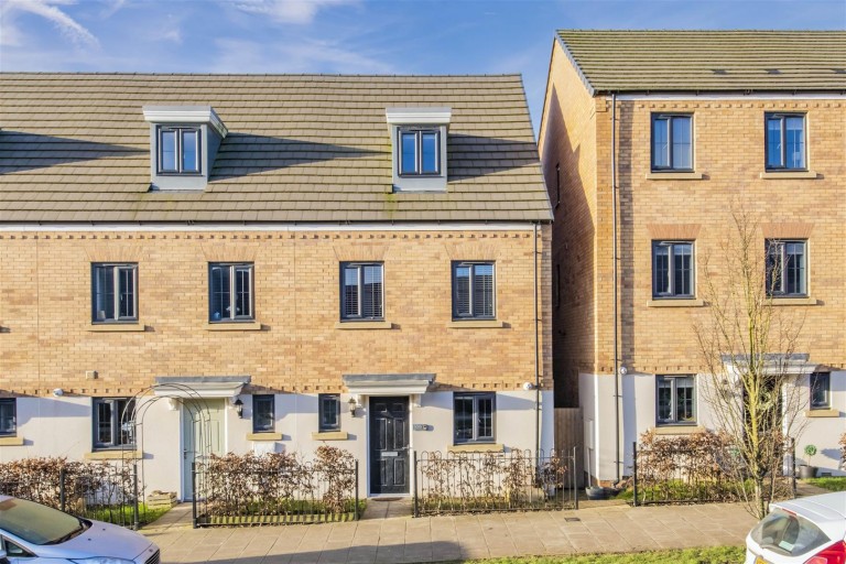 The Avenue, Corby - EAID:oscarjamesapi, BID:2