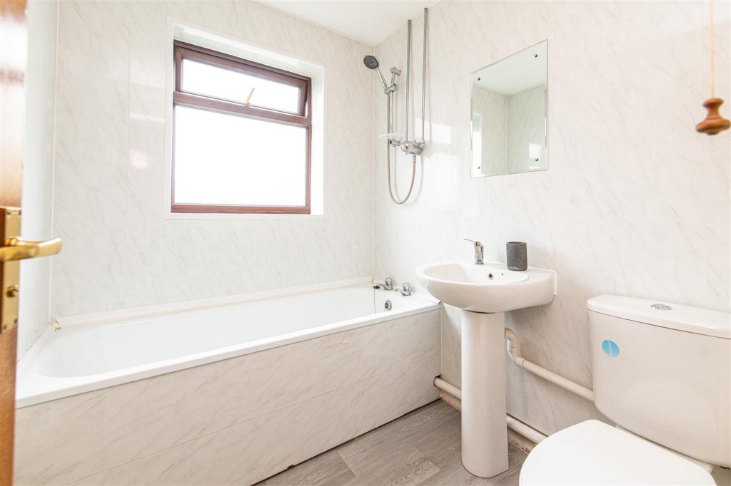 Images for Windermere Drive, Wellingborough EAID:oscarjamesapi BID:2