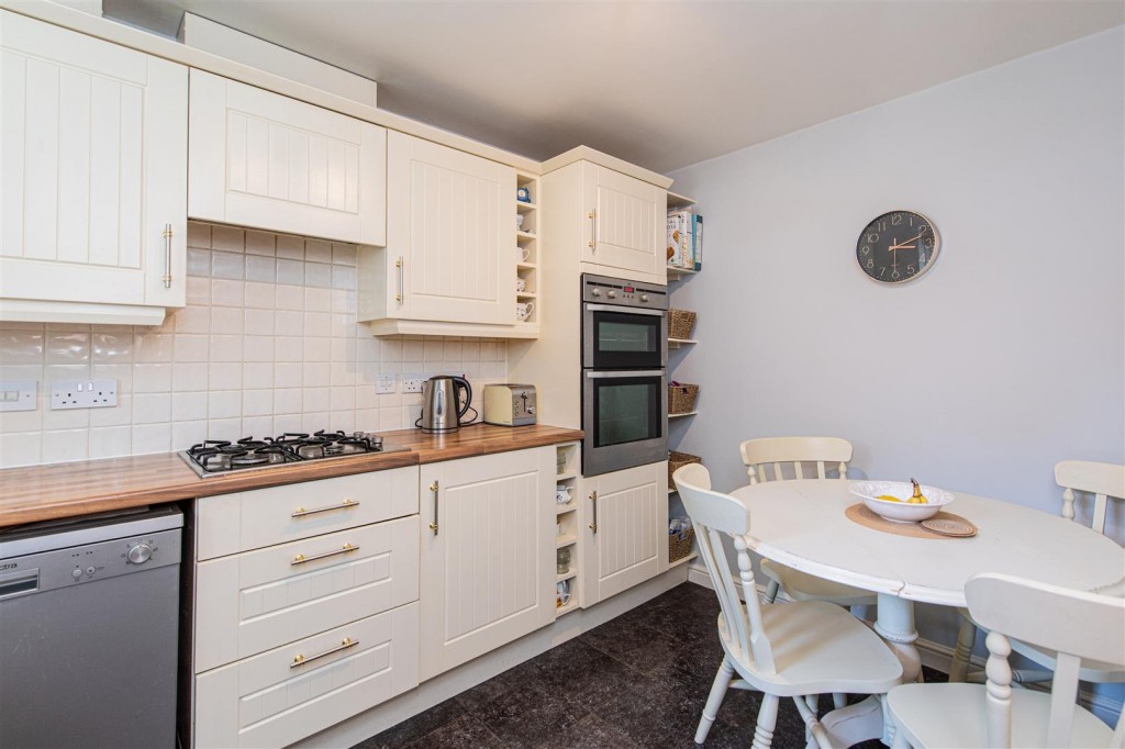 Images for Patenall Way, Higham Ferrers EAID:oscarjamesapi BID:8