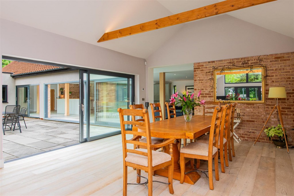 Images for High Street, Brington, Huntingdon EAID:oscarjamesapi BID:3