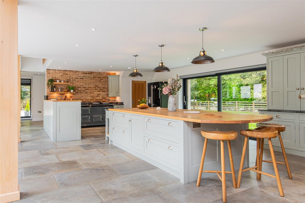 Images for High Street, Brington, Huntingdon EAID:oscarjamesapi BID:3