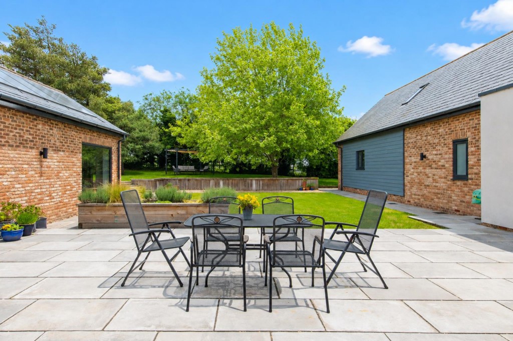 Images for High Street, Brington, Huntingdon EAID:oscarjamesapi BID:3