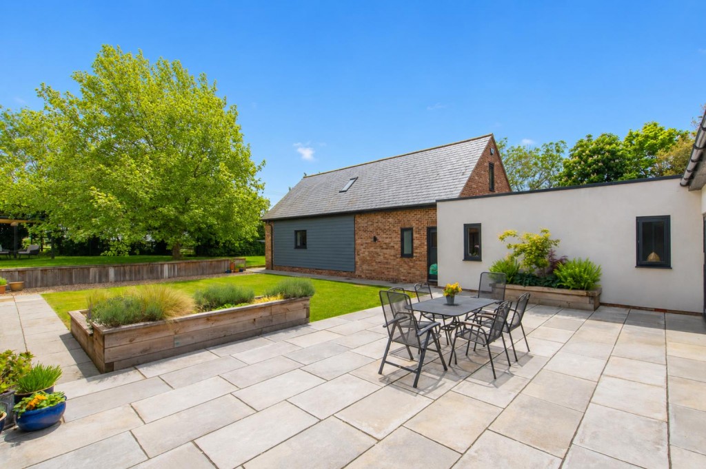 Images for High Street, Brington, Huntingdon EAID:oscarjamesapi BID:3