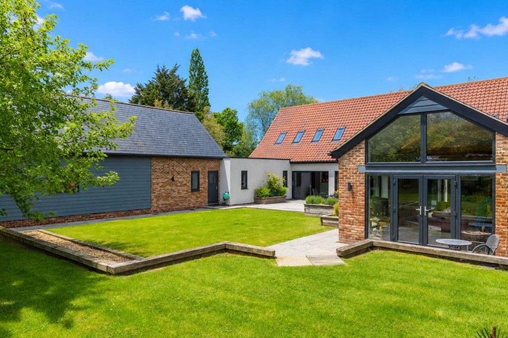 Images for High Street, Brington, Huntingdon EAID:oscarjamesapi BID:3