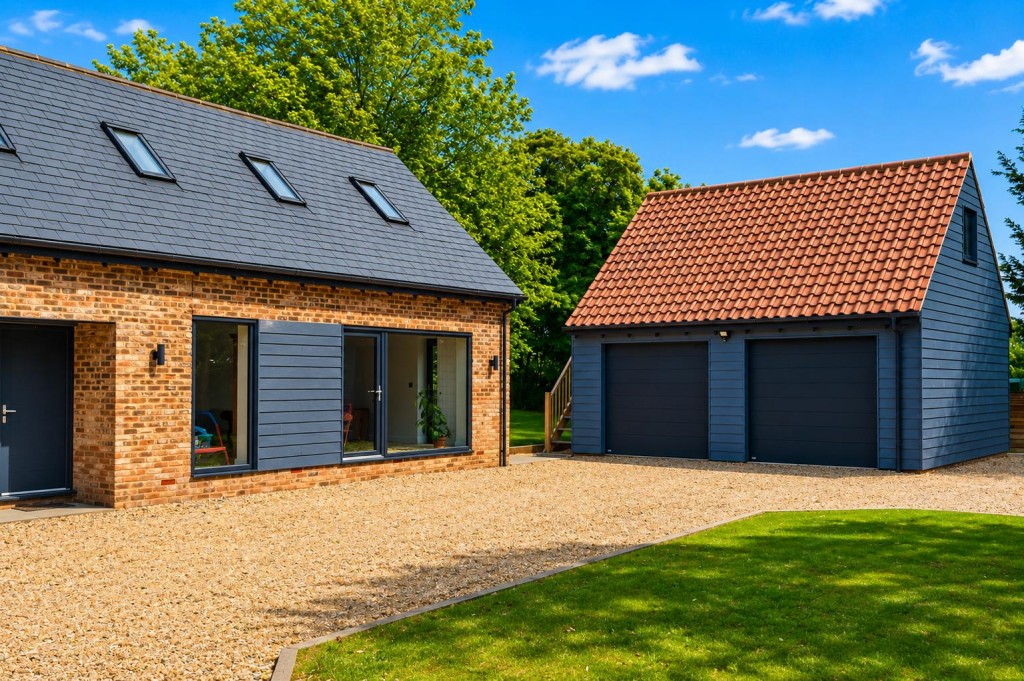 Images for High Street, Brington, Huntingdon EAID:oscarjamesapi BID:3